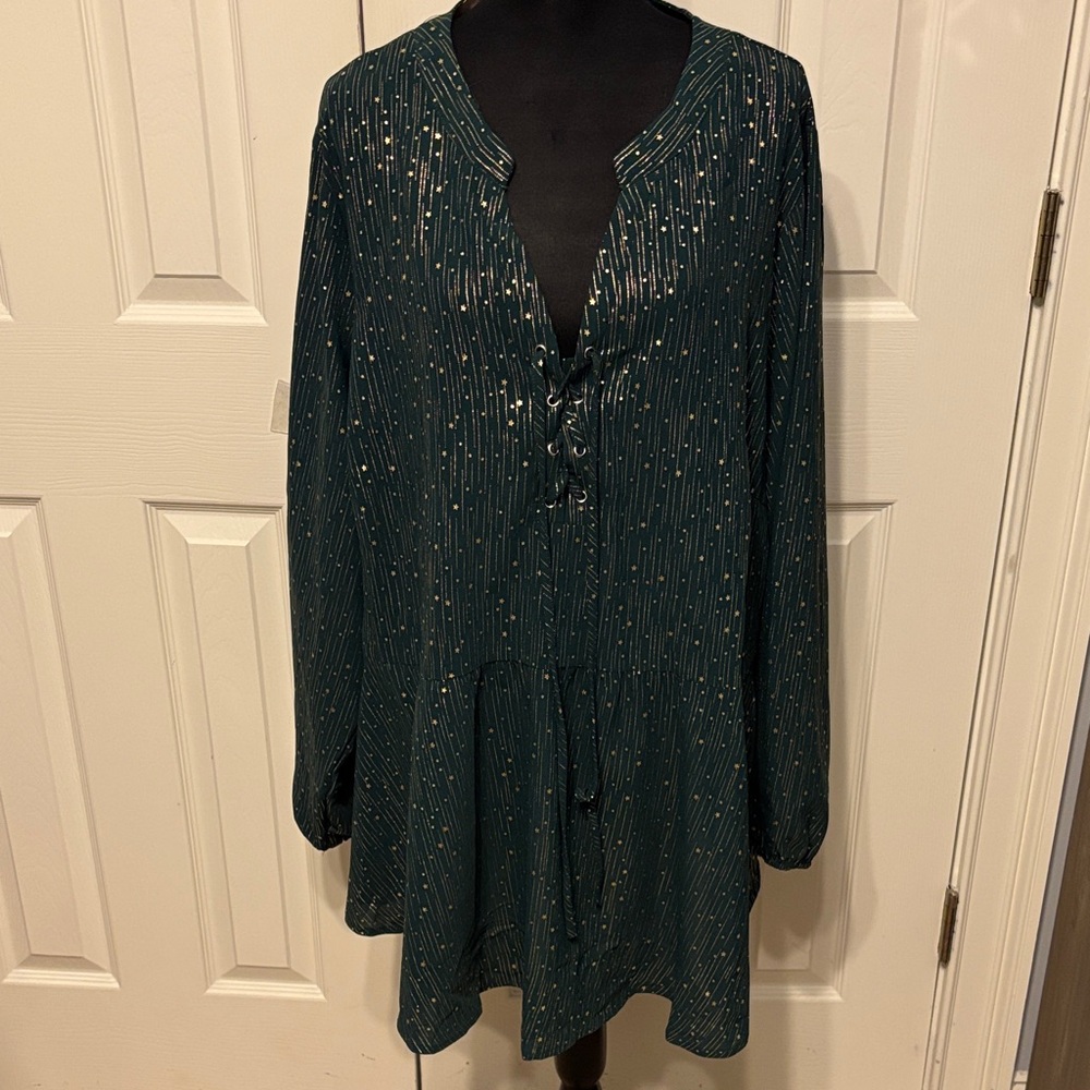 BloomChic Plus Glitter Lantern Sleeve Blouse
